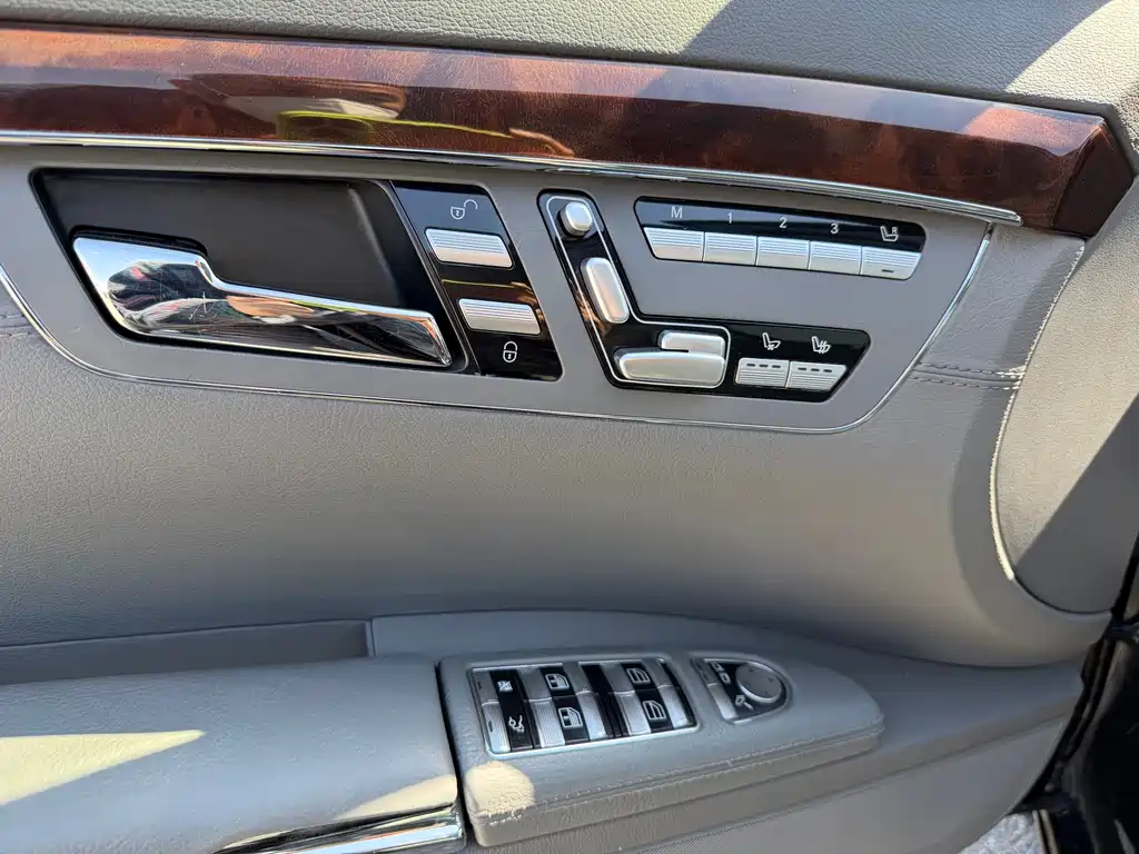 Mercedes-Benz S-Class 2006 — фото 11