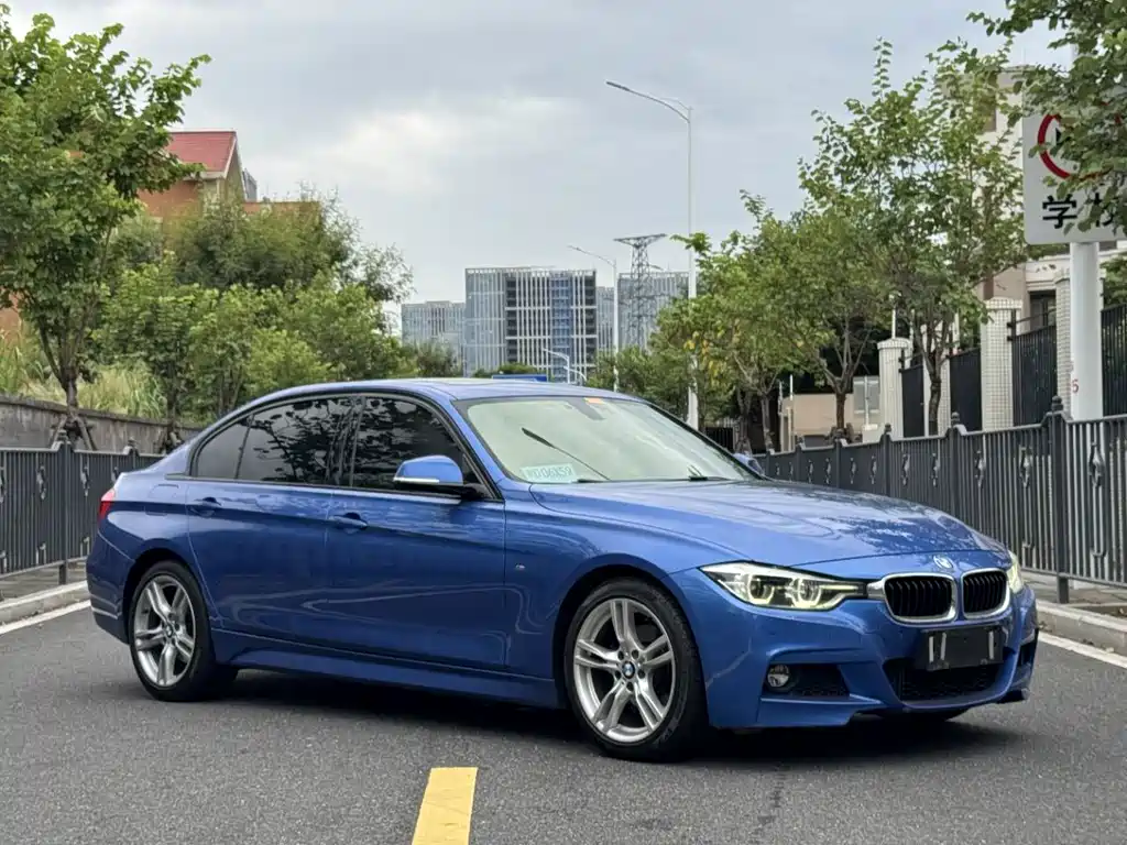 BMW 3 Series 2018 — фото 3