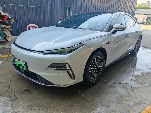 Geely Galaxy Starshine 8 2025