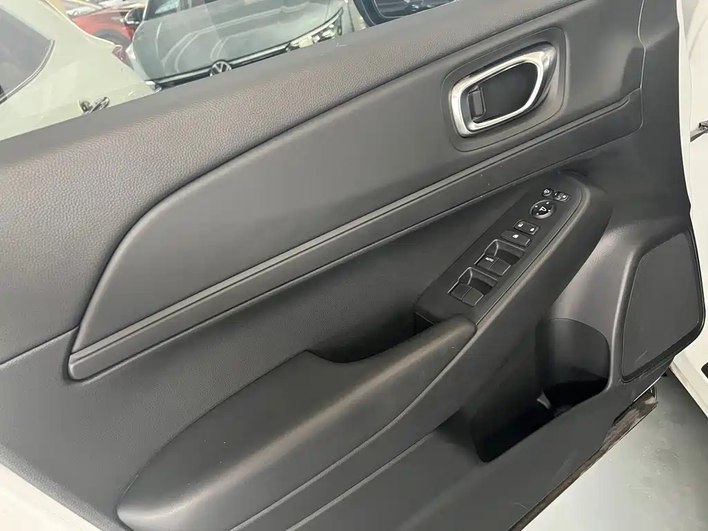 Honda Vezel 2023 — фото 11