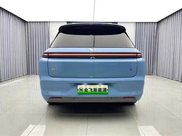 Li Auto L8 2025