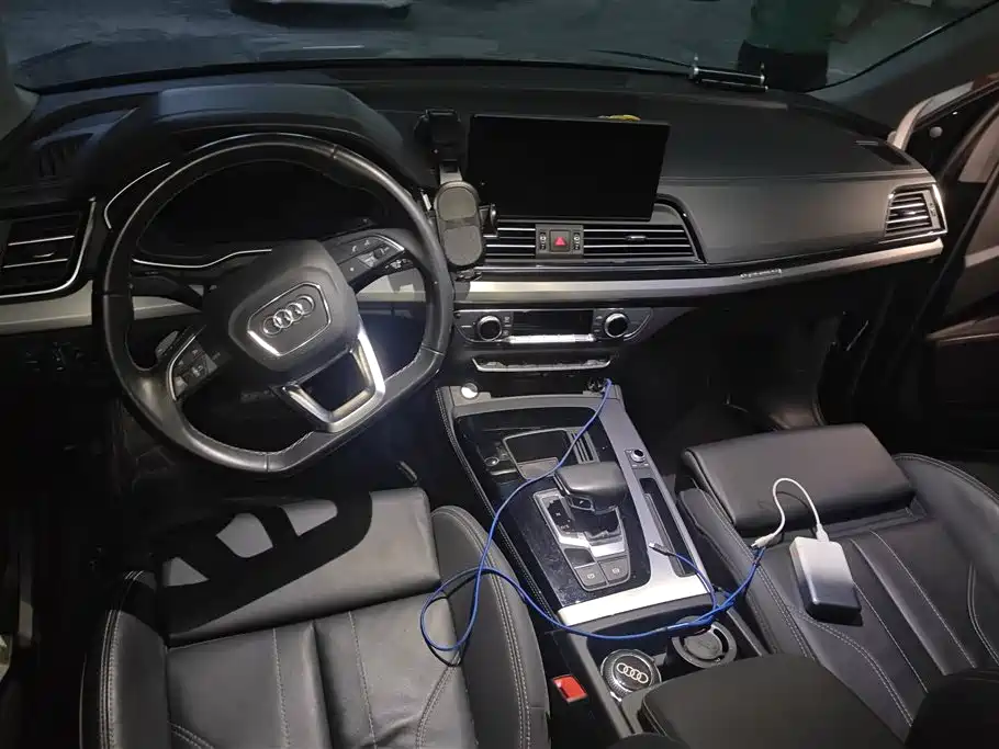 Audi Q5L 2023 — фото 12