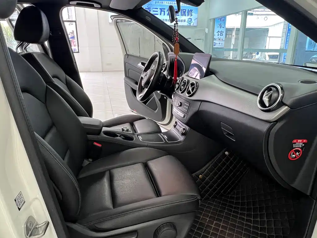 Mercedes-Benz B-Class 2018 — фото 11