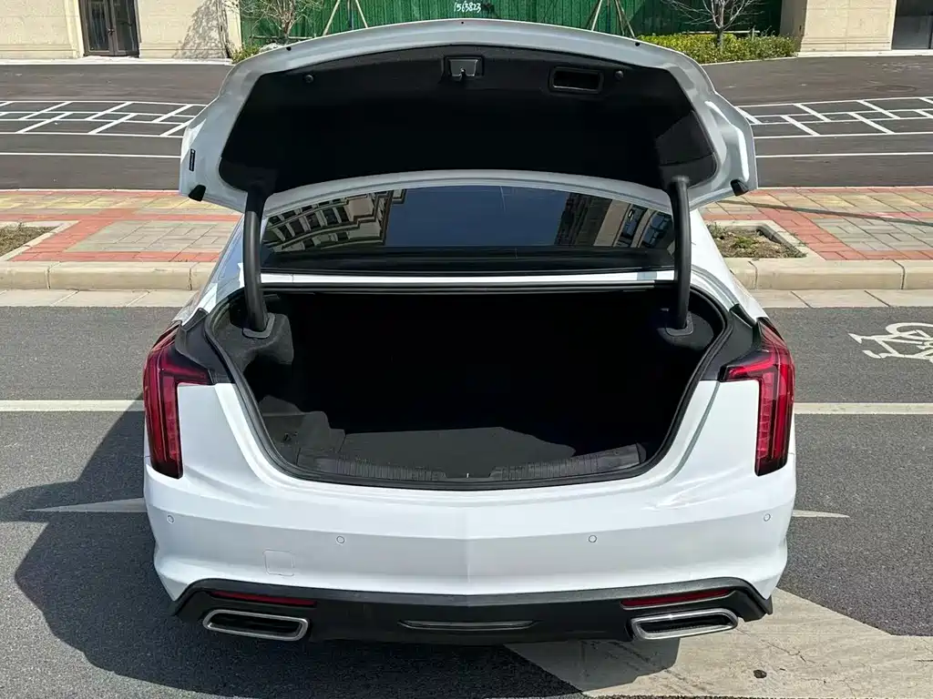 Cadillac CT5 2022 — фото 13