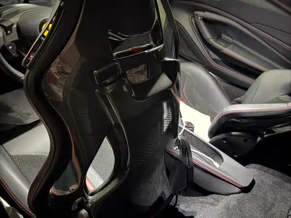 Ferrari F8 2022