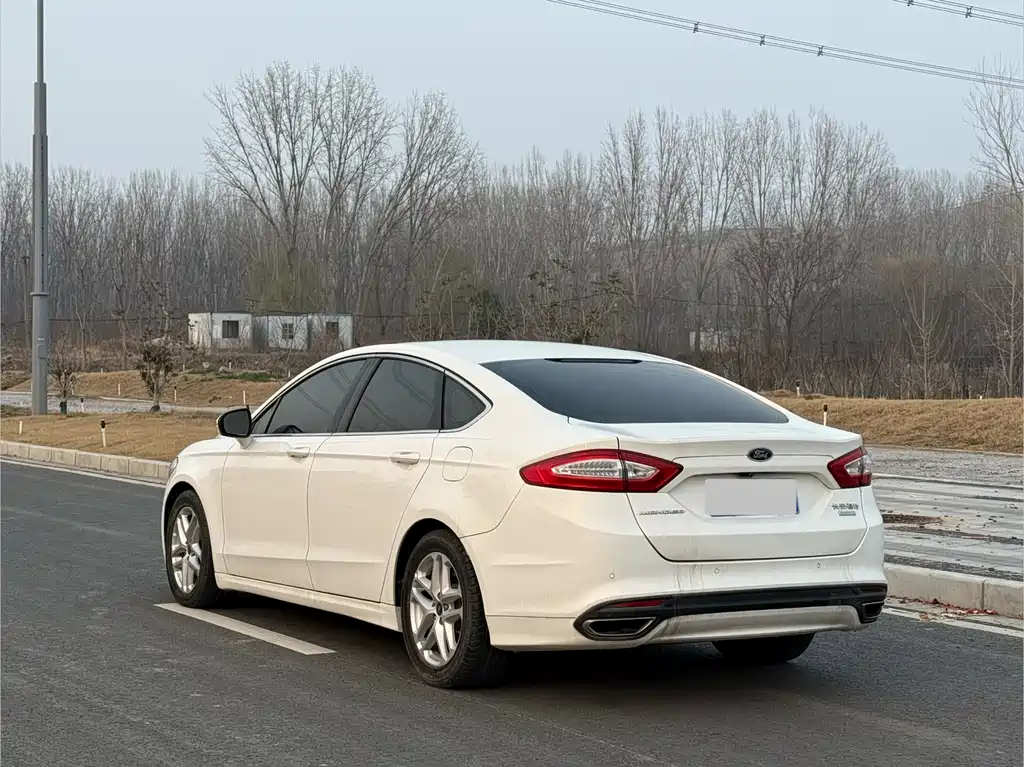 Ford Mondeo 2016 — фото 7