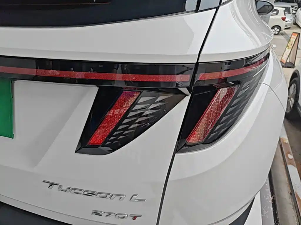 Hyundai Tucson 2023 — фото 8