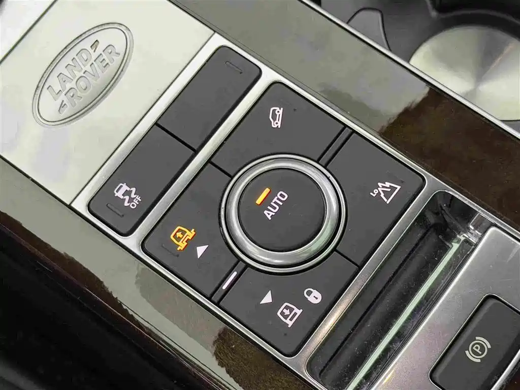 Land Rover Range Rover 2021 — фото 19