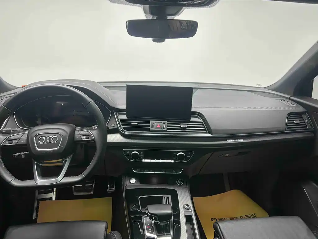 Audi Q5L 2023 — фото 17