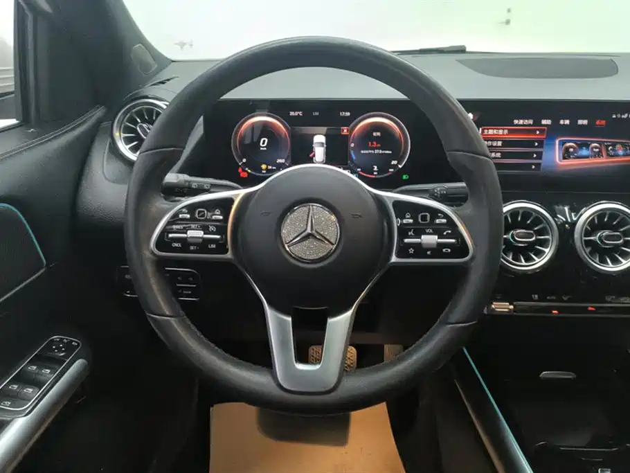 Mercedes-Benz GLA 2020 — фото 15