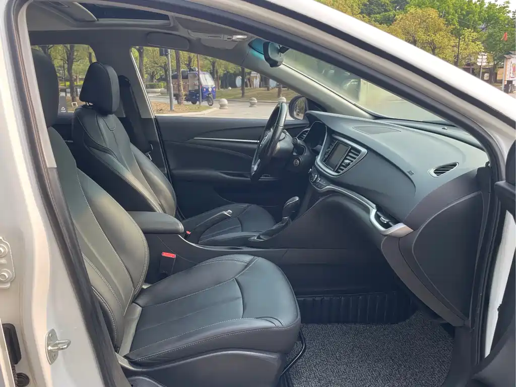 Buick Excelle 2019 — фото 15