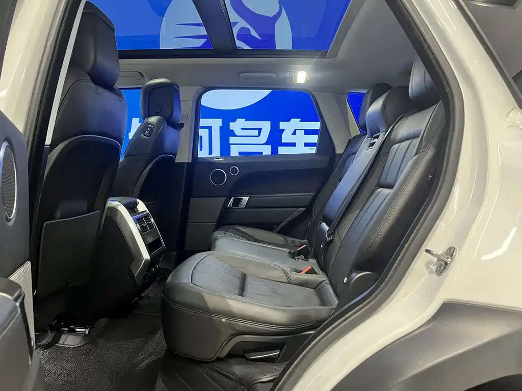Land Rover Sport 2020 — фото 10