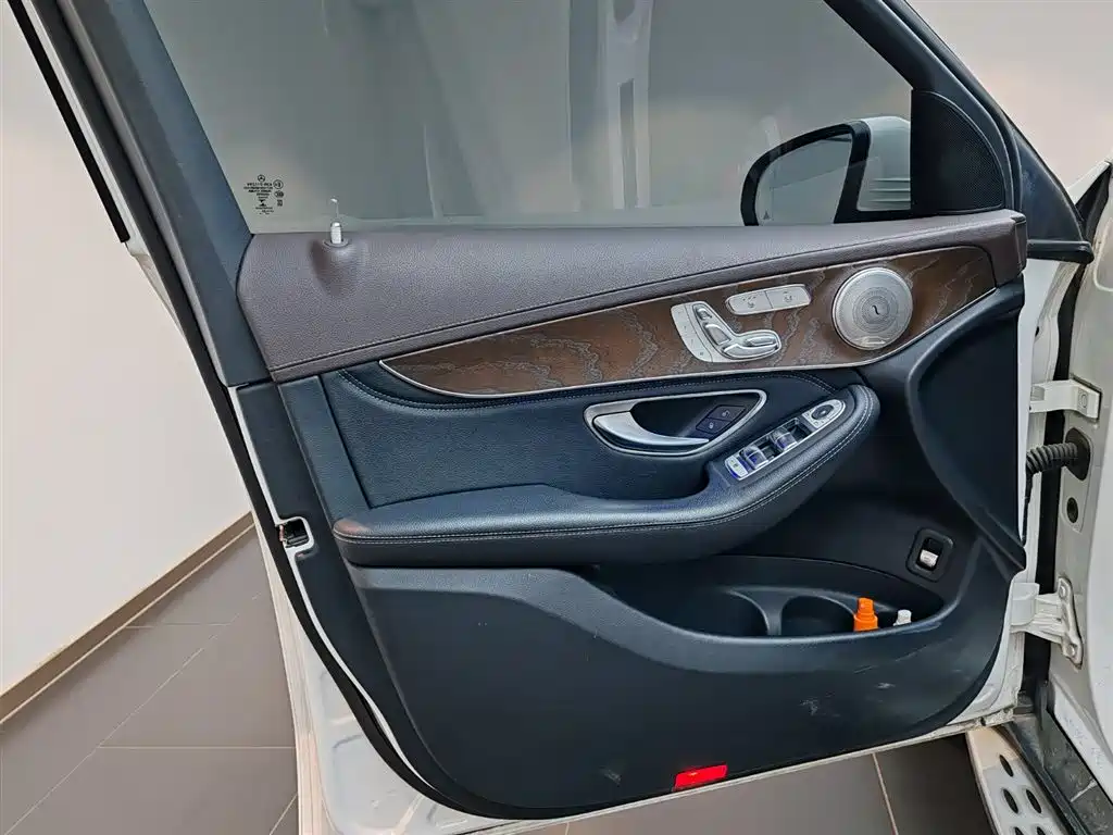 Mercedes-Benz GLC 2020 — фото 11