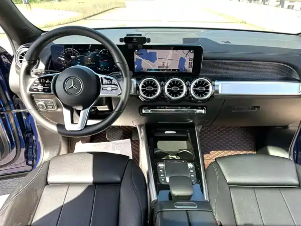 Mercedes-Benz GLB 2021