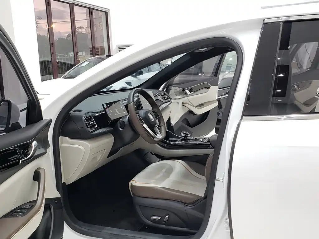 BYD Qin PLUS 2023 — фото 14