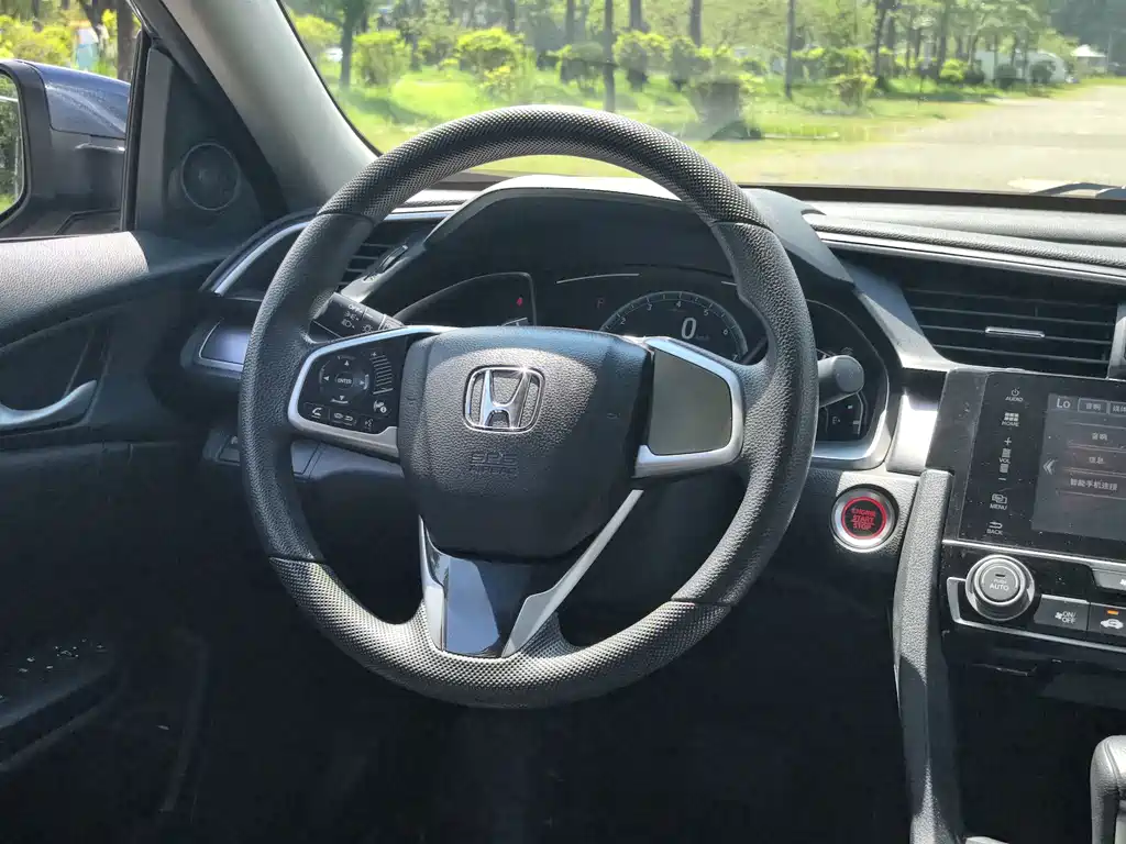 Honda Civic 2018 — фото 8