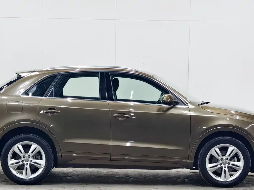 Audi Q3 2017 — фото 8
