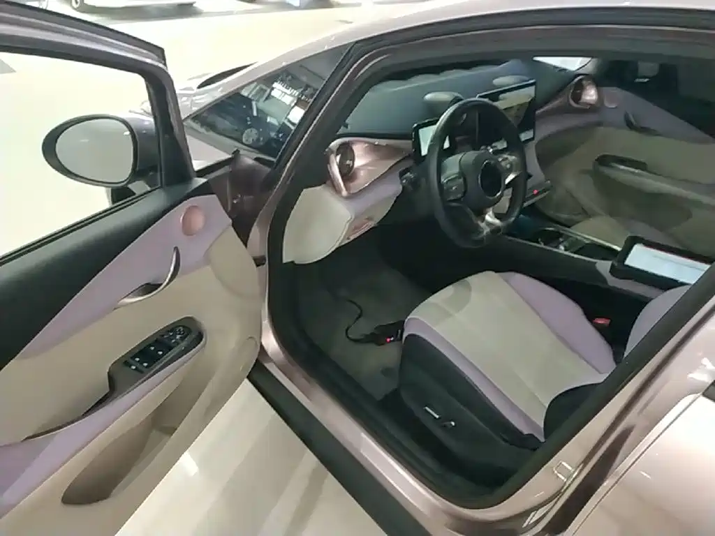 BYD Dolphin 2022 — фото 16