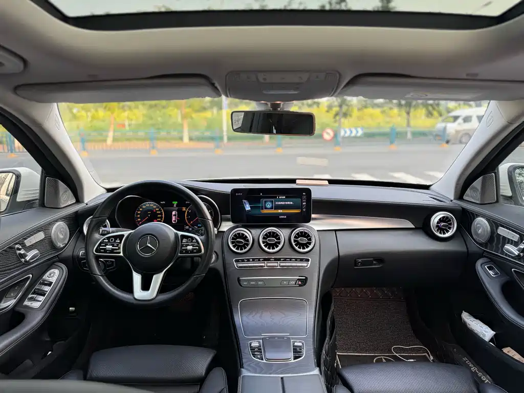 Mercedes-Benz C-Class 2019 — фото 9