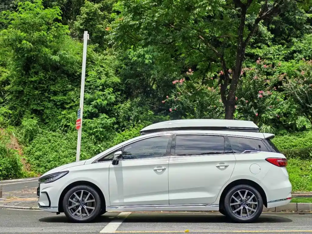 BYD Song MAX New Energy 2022 — фото 5