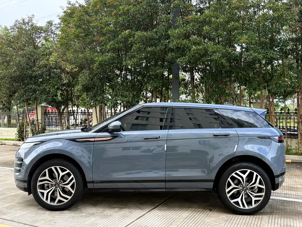 Land Rover Evoque 2021 — фото 15