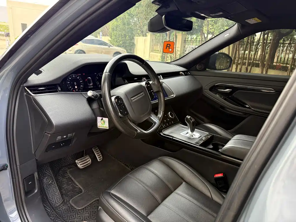Land Rover Evoque 2021 — фото 11