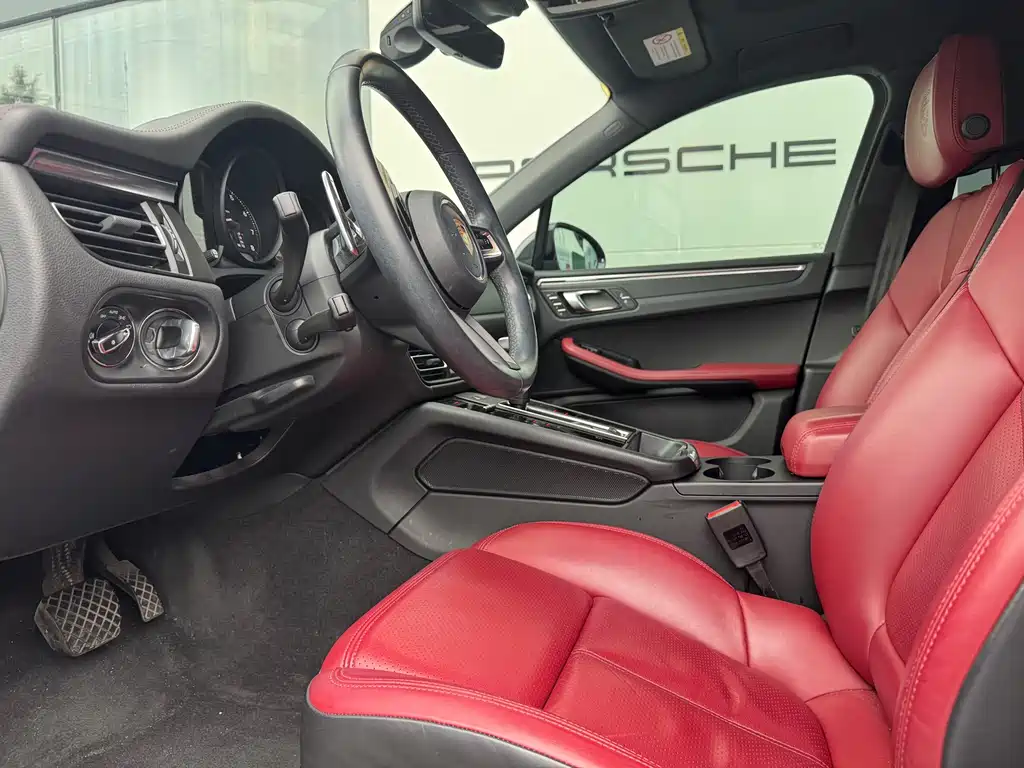 Porsche Macan 2023 — фото 11