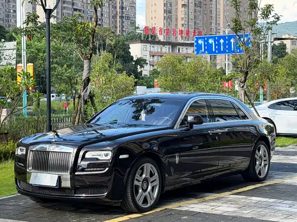 Rolls-Royce Ghost 2015