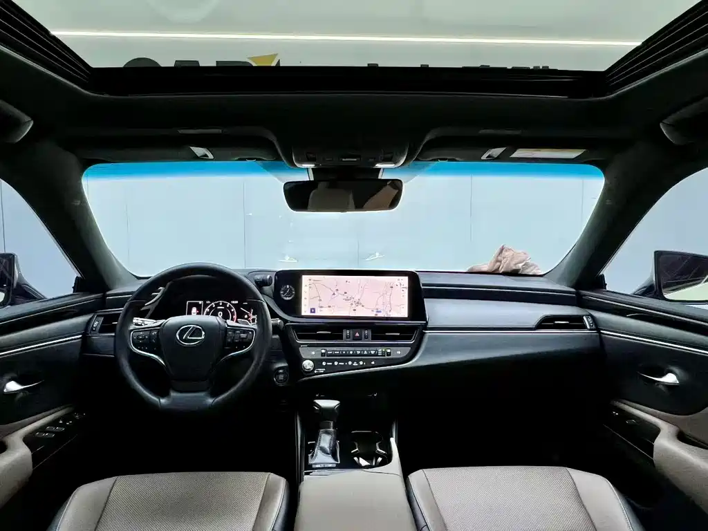 Lexus ES 2022 — фото 12