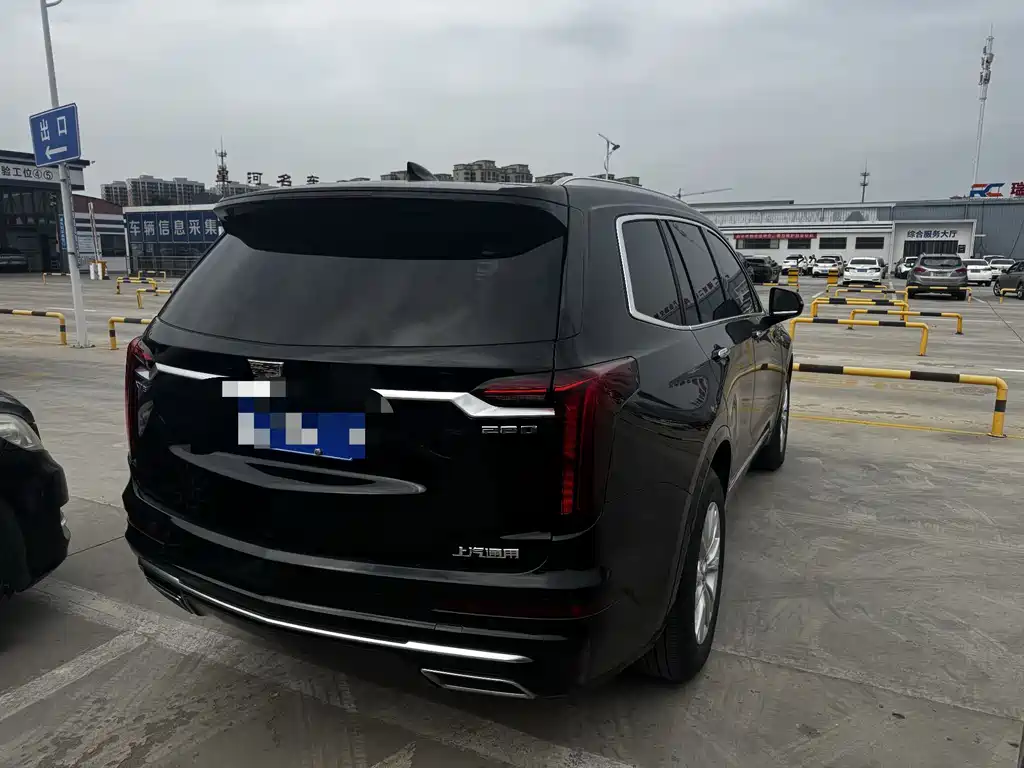 Cadillac XT6 2021 — фото 3