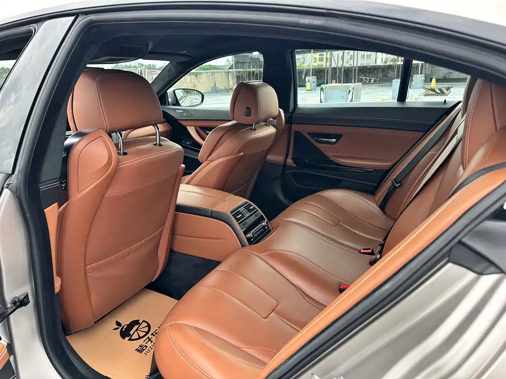 BMW M6 2018 — фото 17