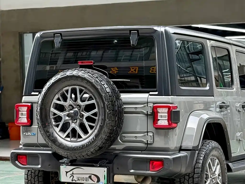 Jeep Wrangler PHEV 2022 — фото 6