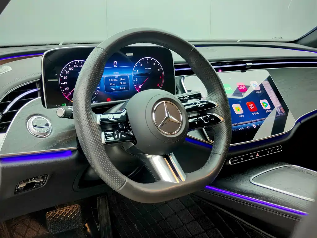 Mercedes-Benz E-Class 2024 — фото 10