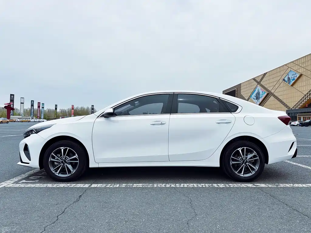Kia K3 2023