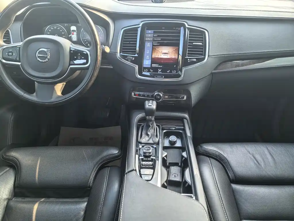 Volvo XC90 2016 — фото 11