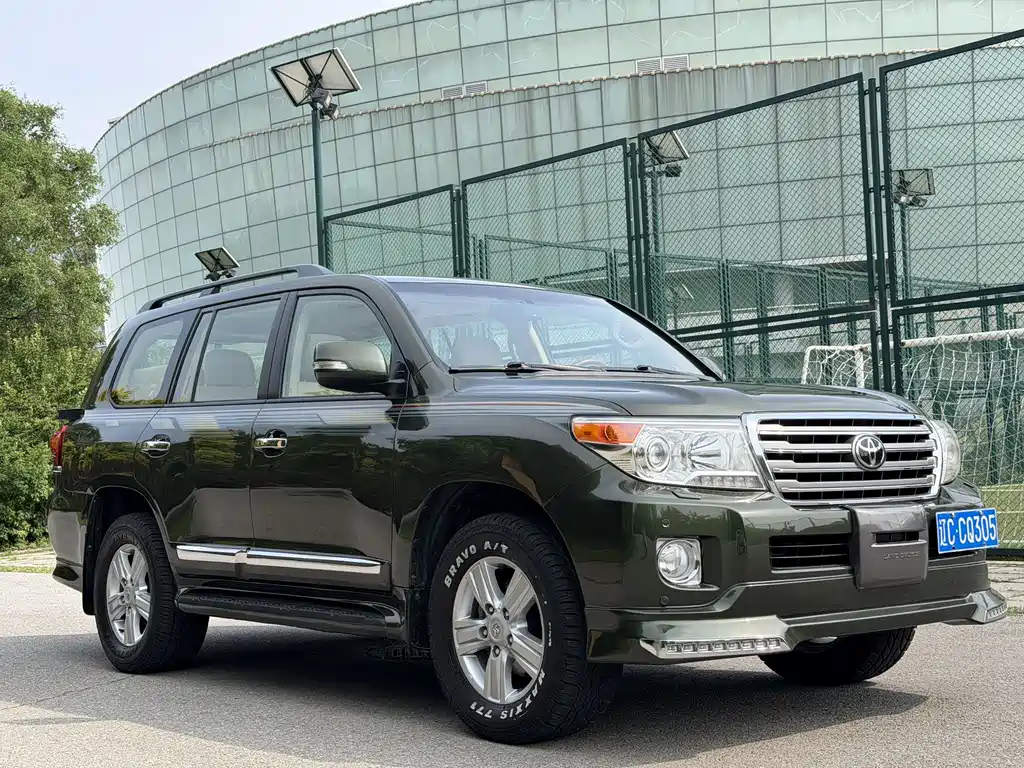 Toyota Land Cruiser 2014 — фото 3