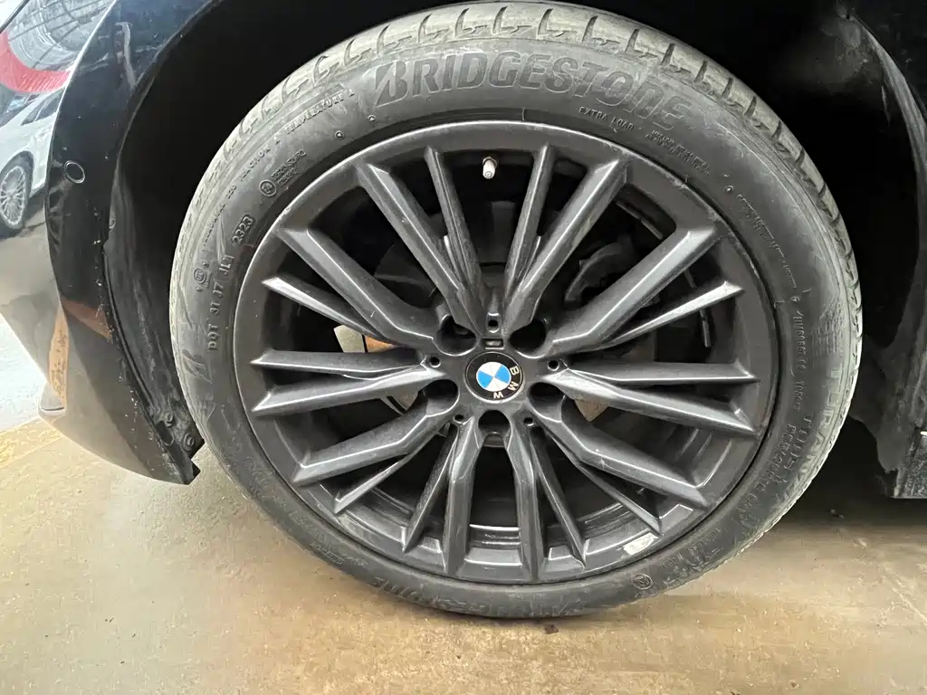 BMW 3 Series 2023 — фото 14