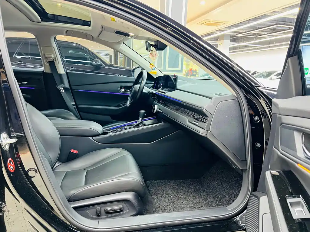 Honda Accord 2023 — фото 11