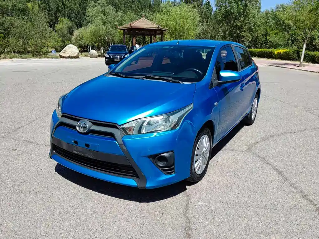 Toyota Yaris L 2014