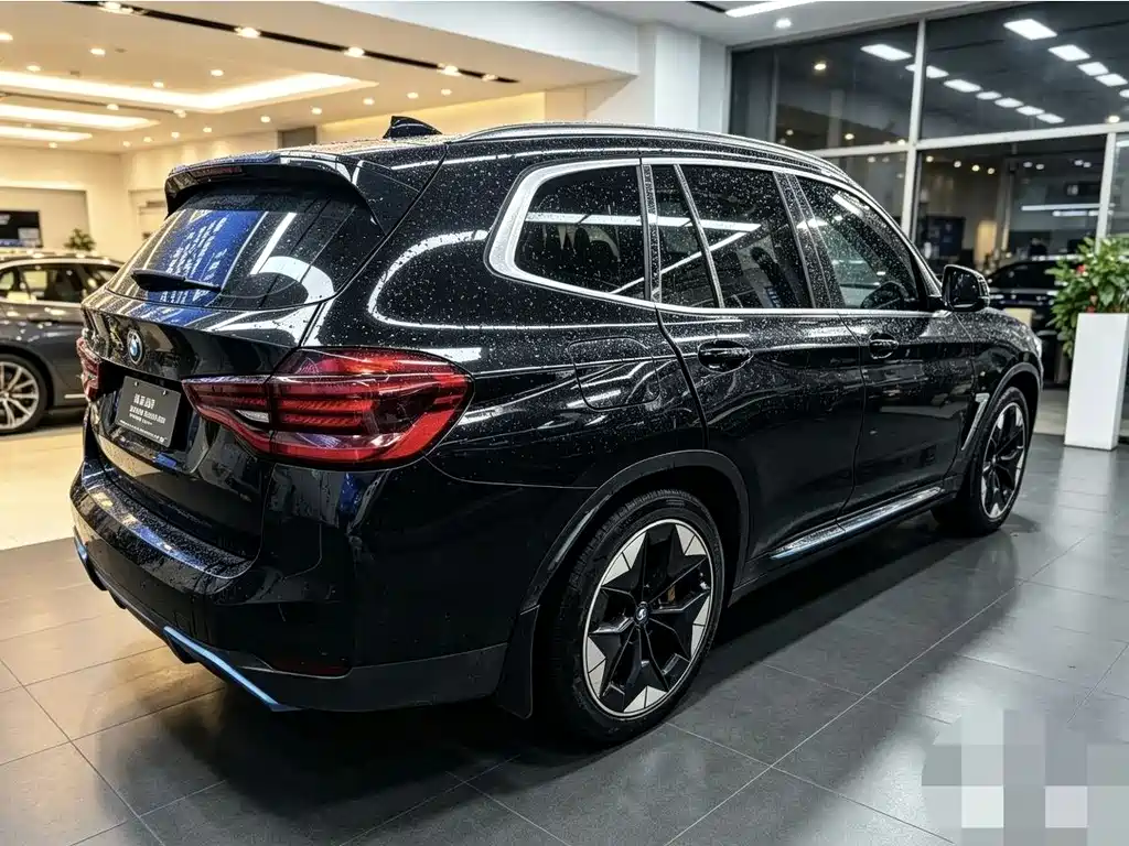 BMW iX3 2021 — фото 3