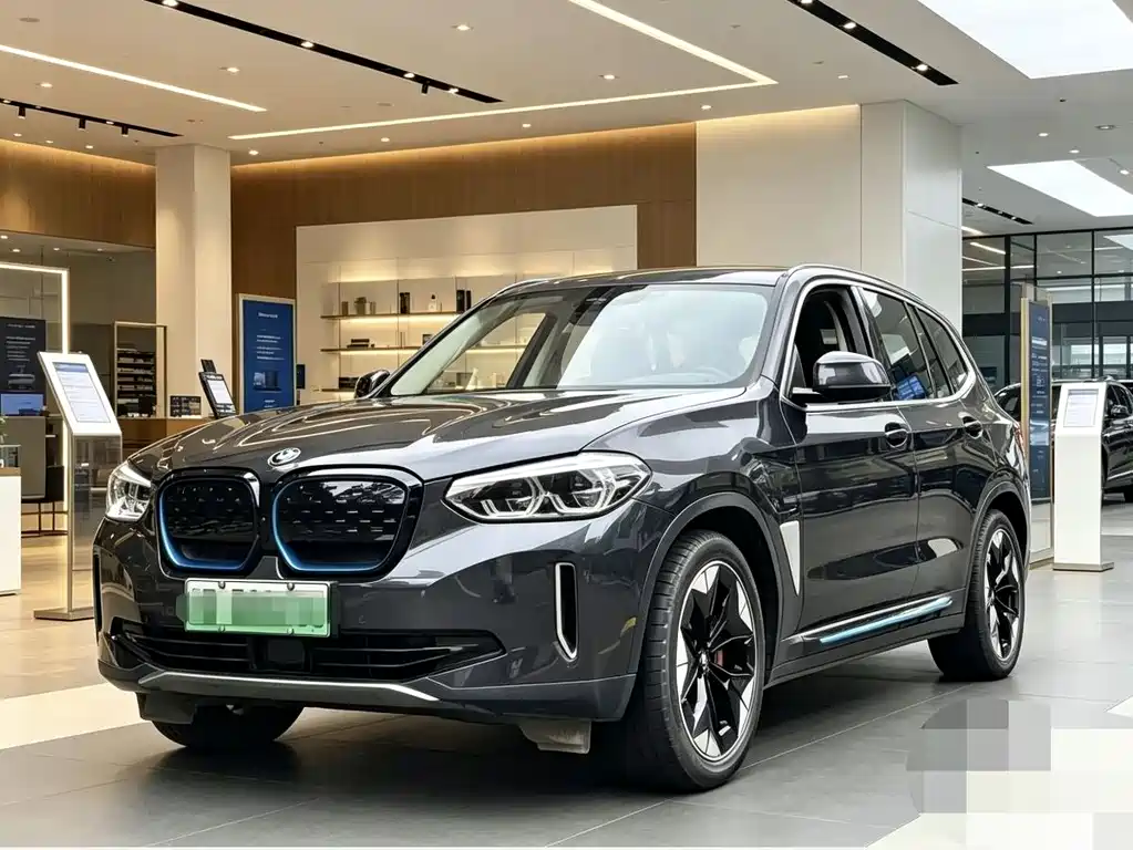 BMW iX3 2021