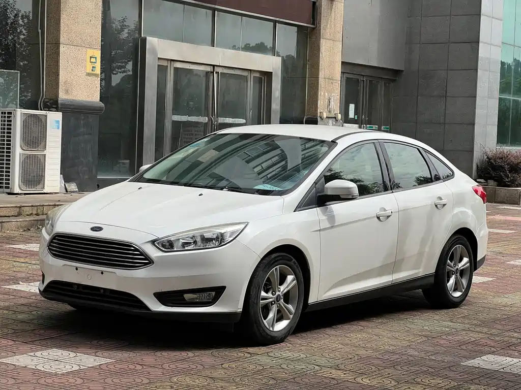 Ford Focus 2016 — фото 1