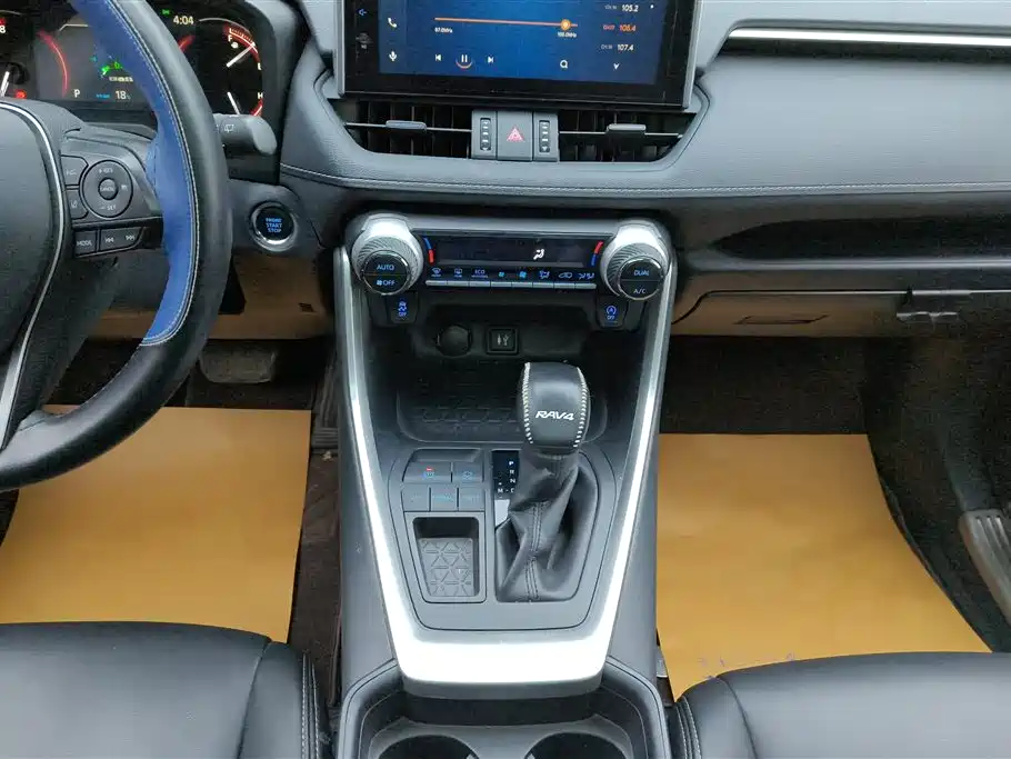 Toyota RAV4 2021 — фото 14