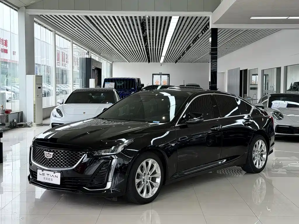Cadillac CT5 2023 — фото 1