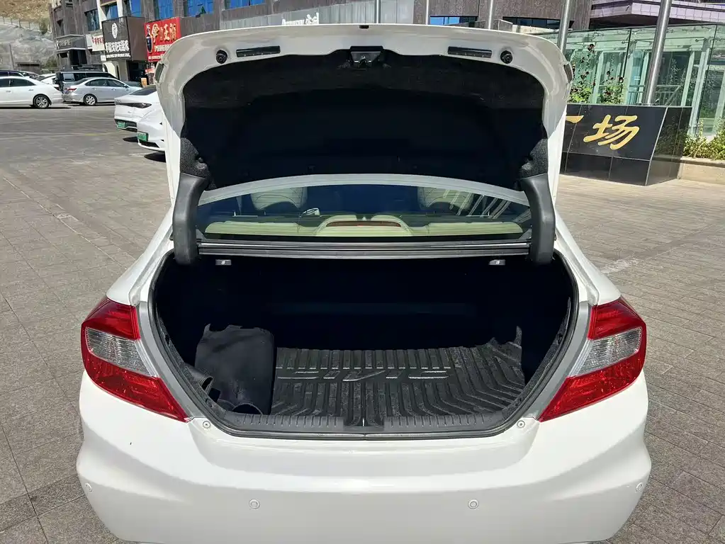 Honda Civic 2013 — фото 14