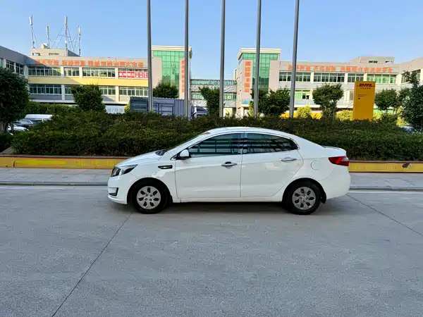 Kia K2 2011