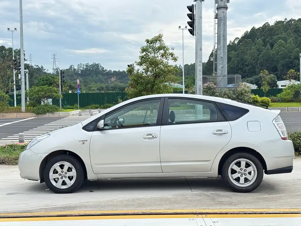Toyota Prius 2006 — фото 9