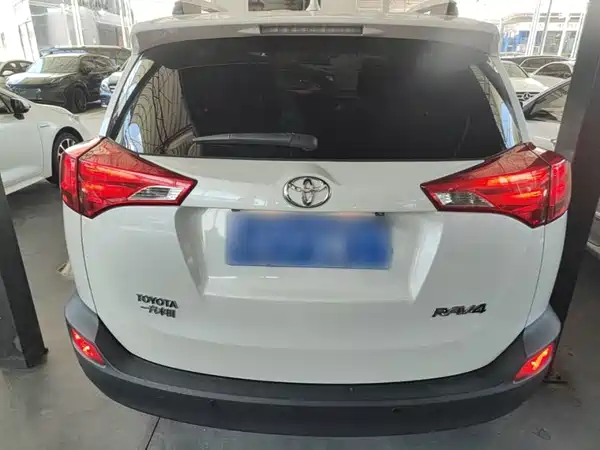Toyota RAV4 2015