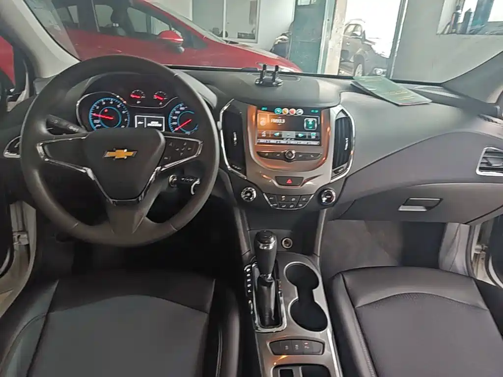 Chevrolet Cruze 2017 — фото 10