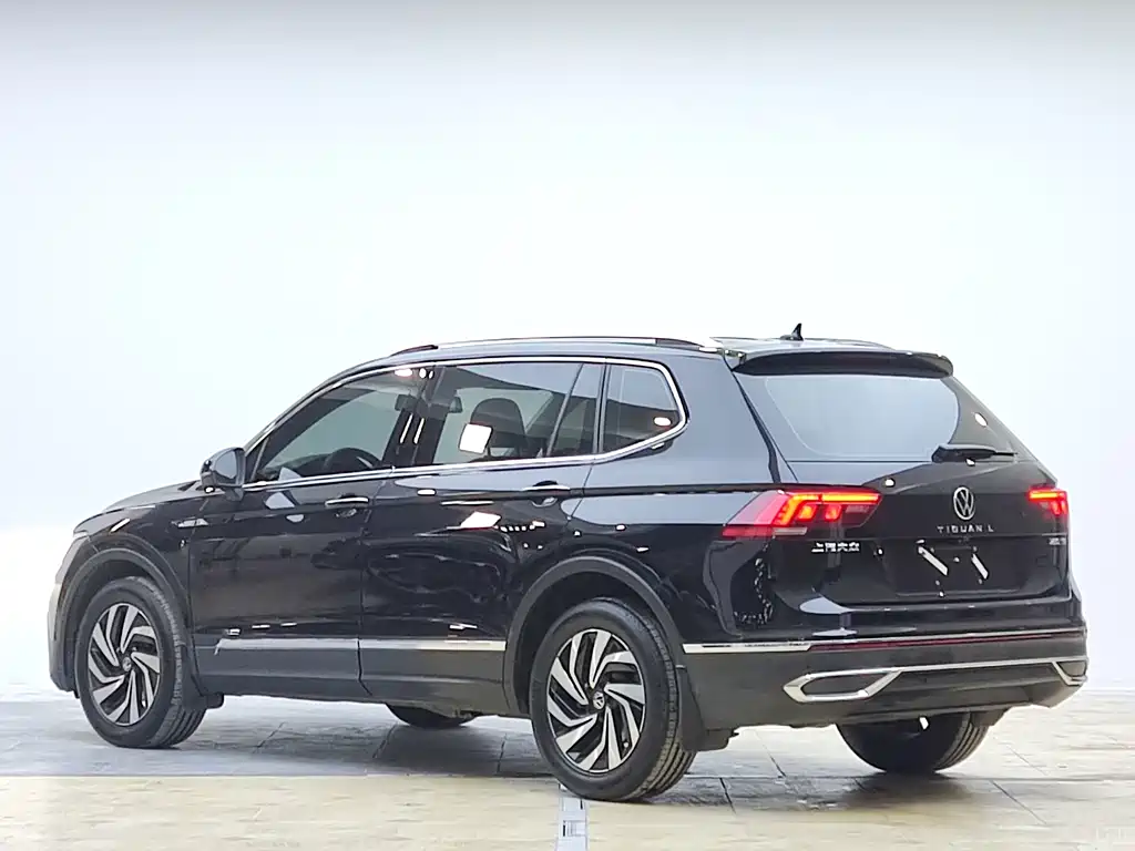 Volkswagen Tiguan L 2022 — фото 17